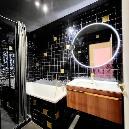 Grand Apartment *
